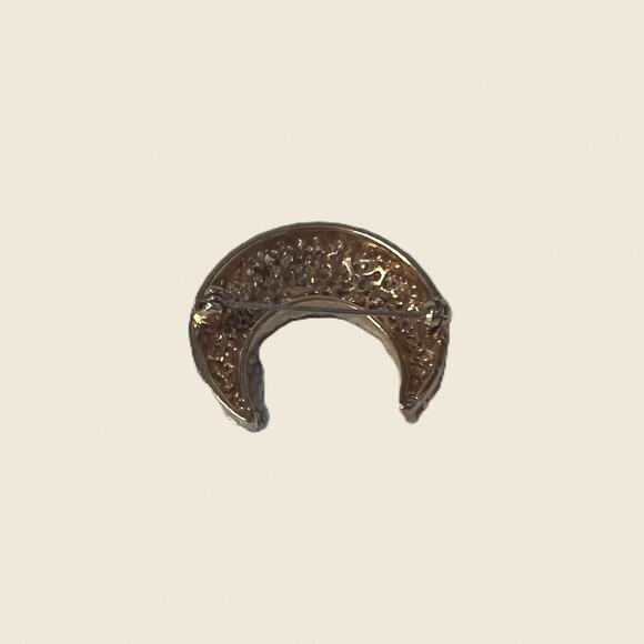 Vintage Gold-Tone Open-Work Crescent Moon Brooch - Picture 6 of 7